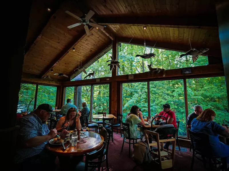 guests dining at The Peddler Steahouse in Gatlinburg