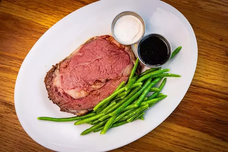 prime rib at the peddler