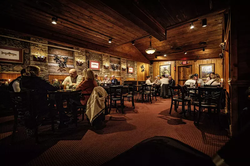 dining room at The Peddler