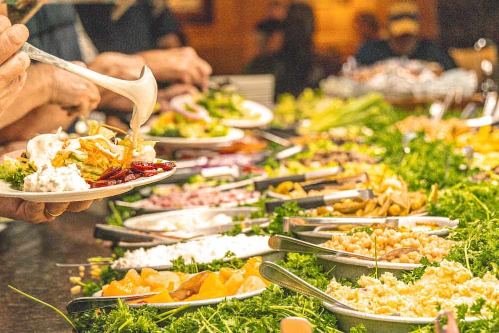 4 Reasons You’ll Love the Salad Bar at The Peddler Steakhouse